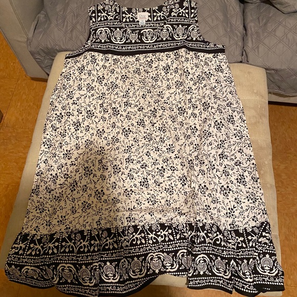 Black Blouse - Picture 4 of 4